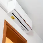 شقة Cozy With Sunny Terrace In بيبيوني