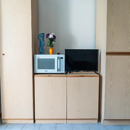 شقة Cozy With Sunny Terrace In *